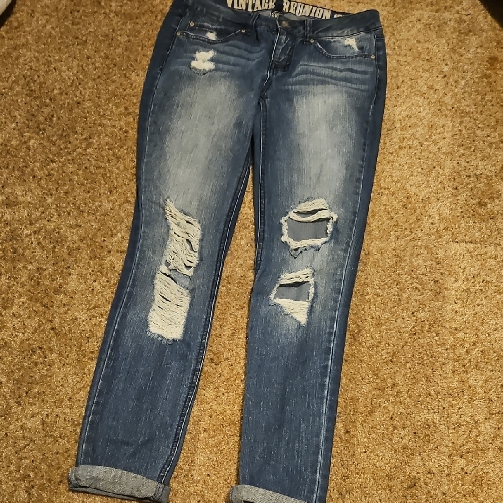 Vintage Rebel Ankle-Length Distressed Jeans in Blue